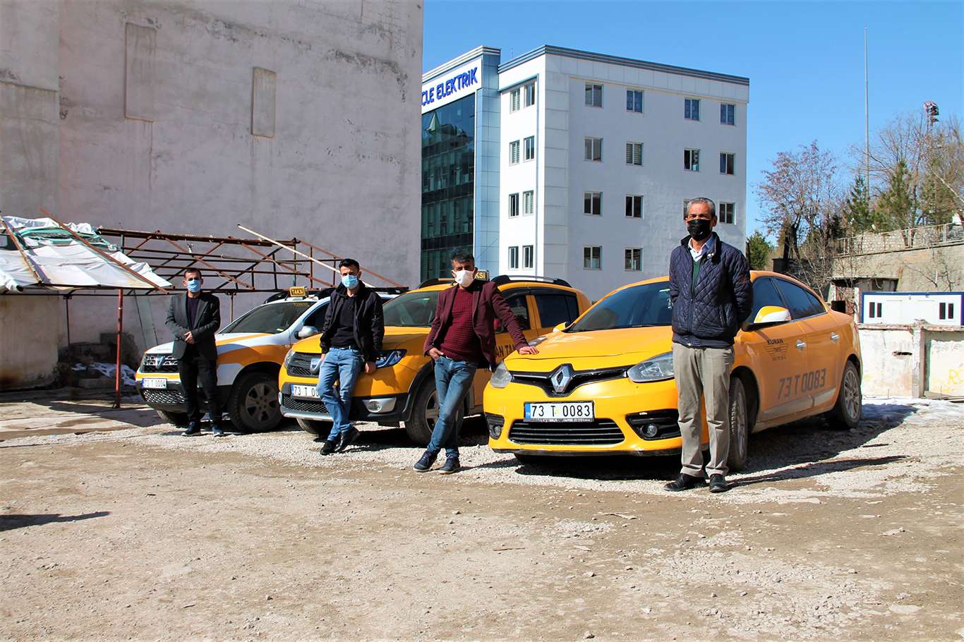Şırnak’ta esnaf ve halk normalleşmeye hazır Şırnak’ta esnaf ve halk normalleşmeye hazır